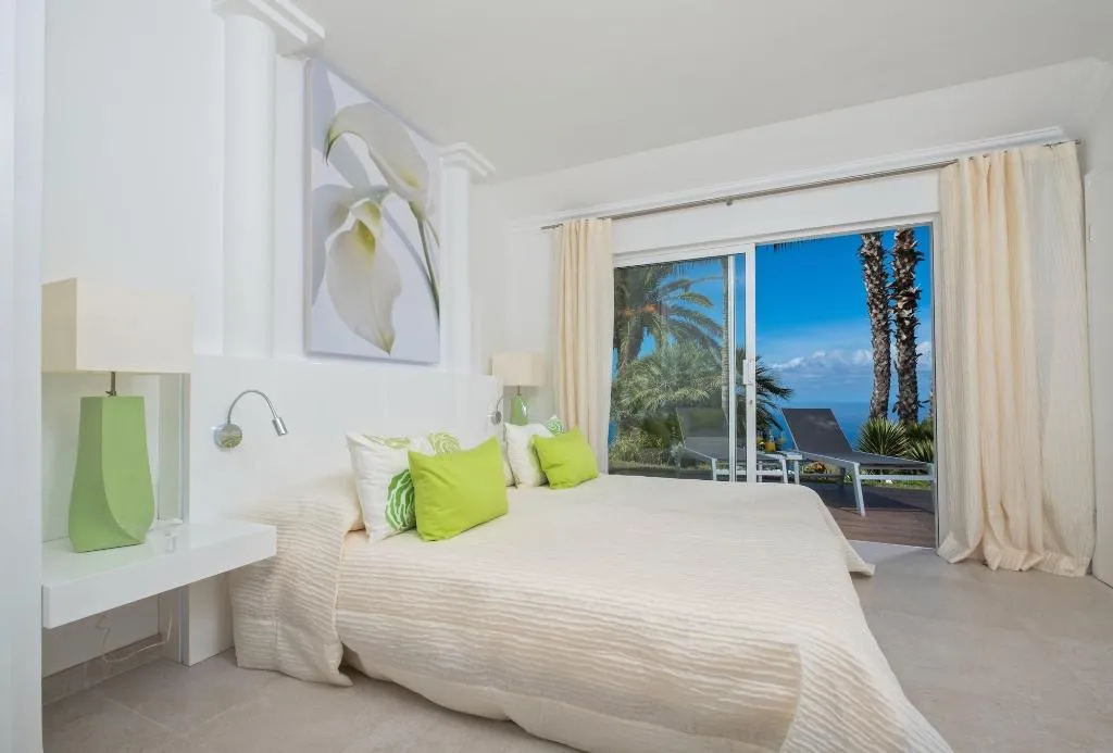 Room, Jardin de la Paz, Tenerife