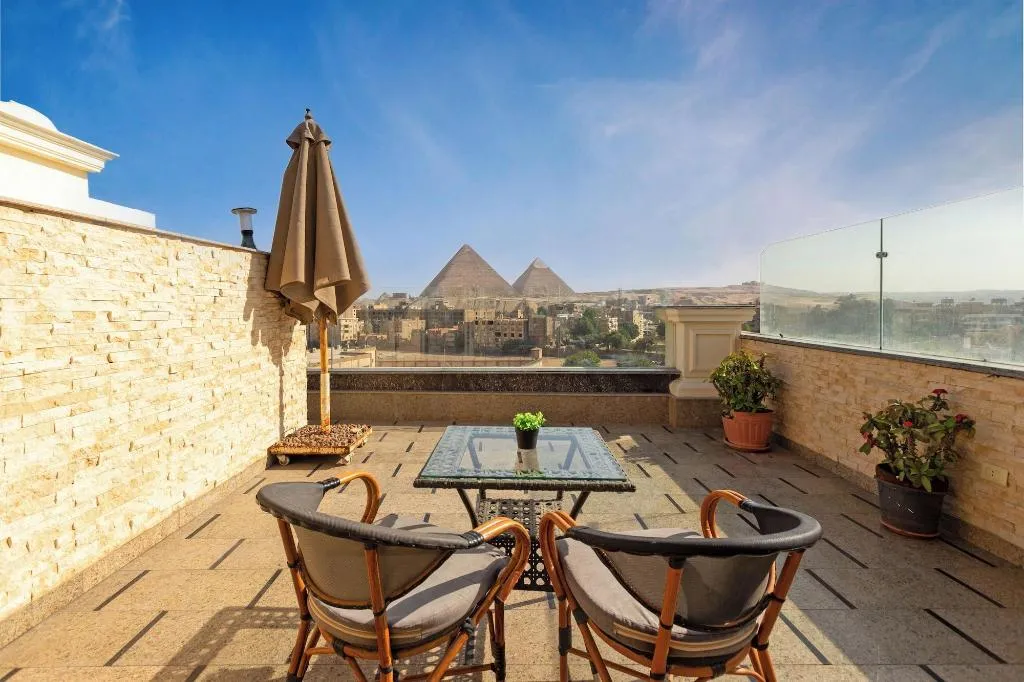 Room, Pyramids Yard Hotel, Cairo