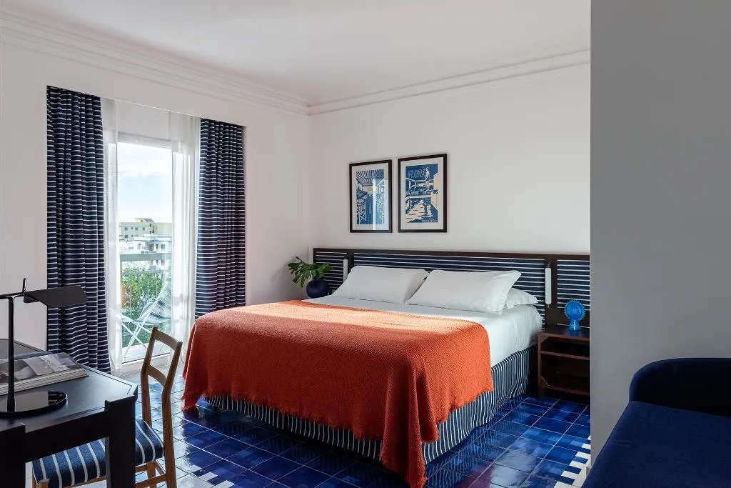 DOUBLE DELUXE Room, Grand Hotel Flora, Naples
