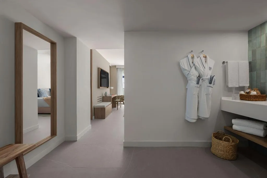 SUITE WITH PRIVATE POOL Room, METT Marbella – Estepona, Costa Del Sol