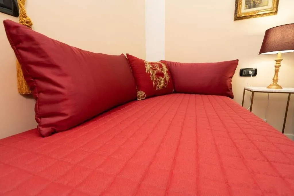 Room, Moon Luxury Rooms & Apartments, Naples