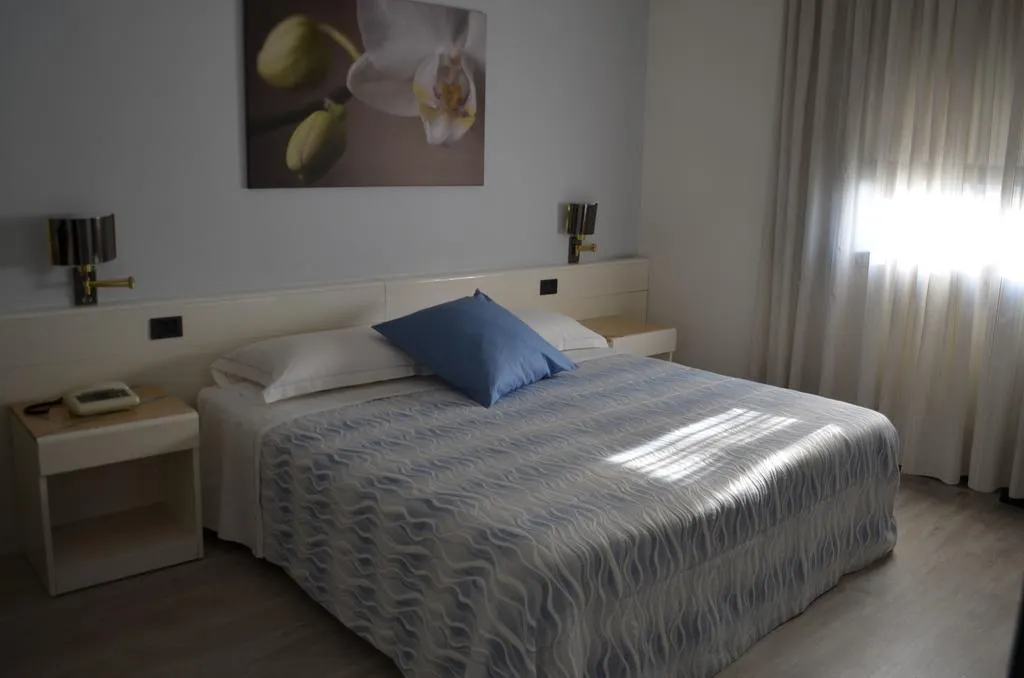 TRIPLE STANDARD Room, Hotel Giovanni, Venice