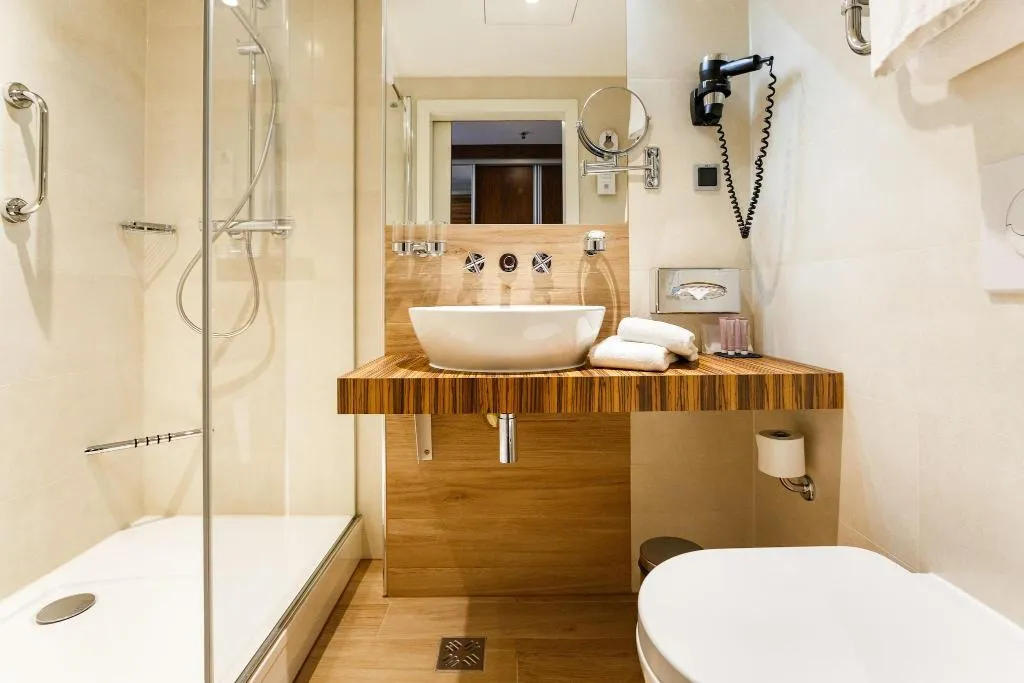 Room, Avalon Hotel & Conferences, Riga