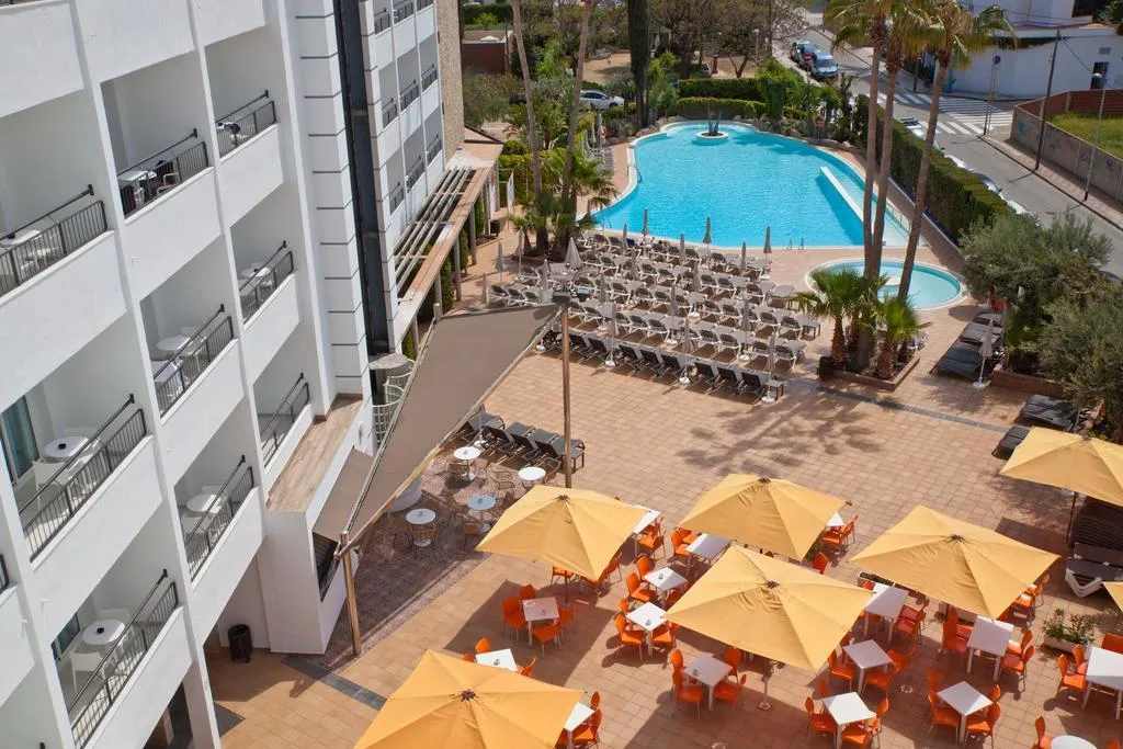 Terrace, Hotel Pineda Splash - 30º Hotels, Costa Brava