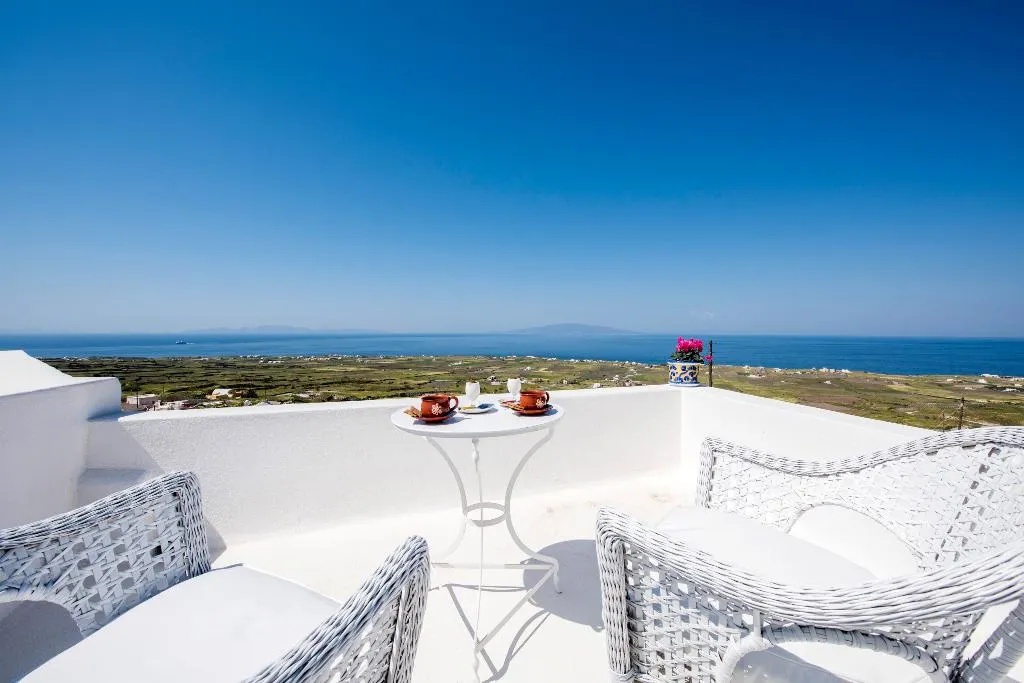 SUITE HONEYMOON Room, Fava Eco Suites, Santorini