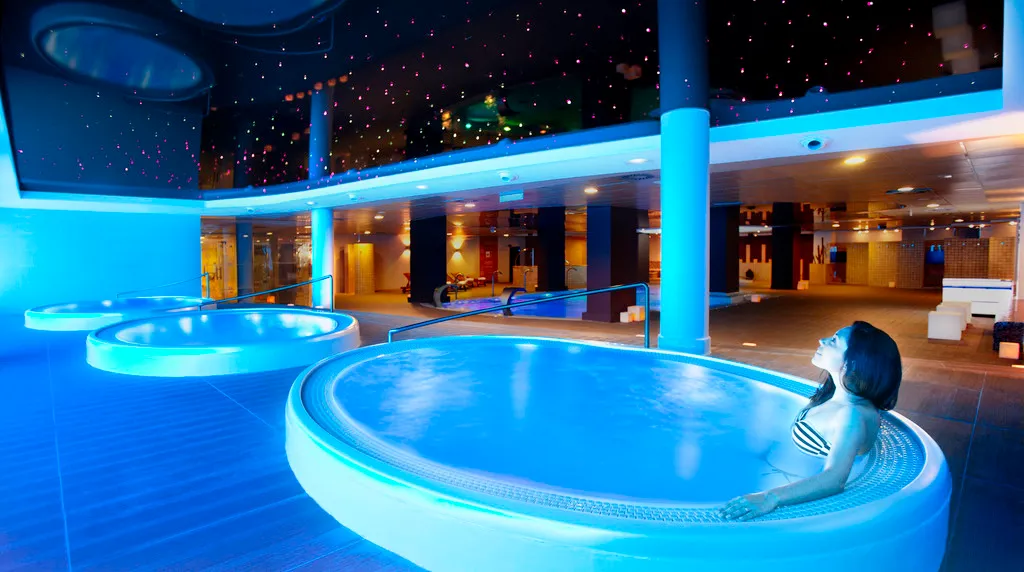 Sports and Entertainment, AR Diamante Beach Spa & Convention Centre, Costa Blanca