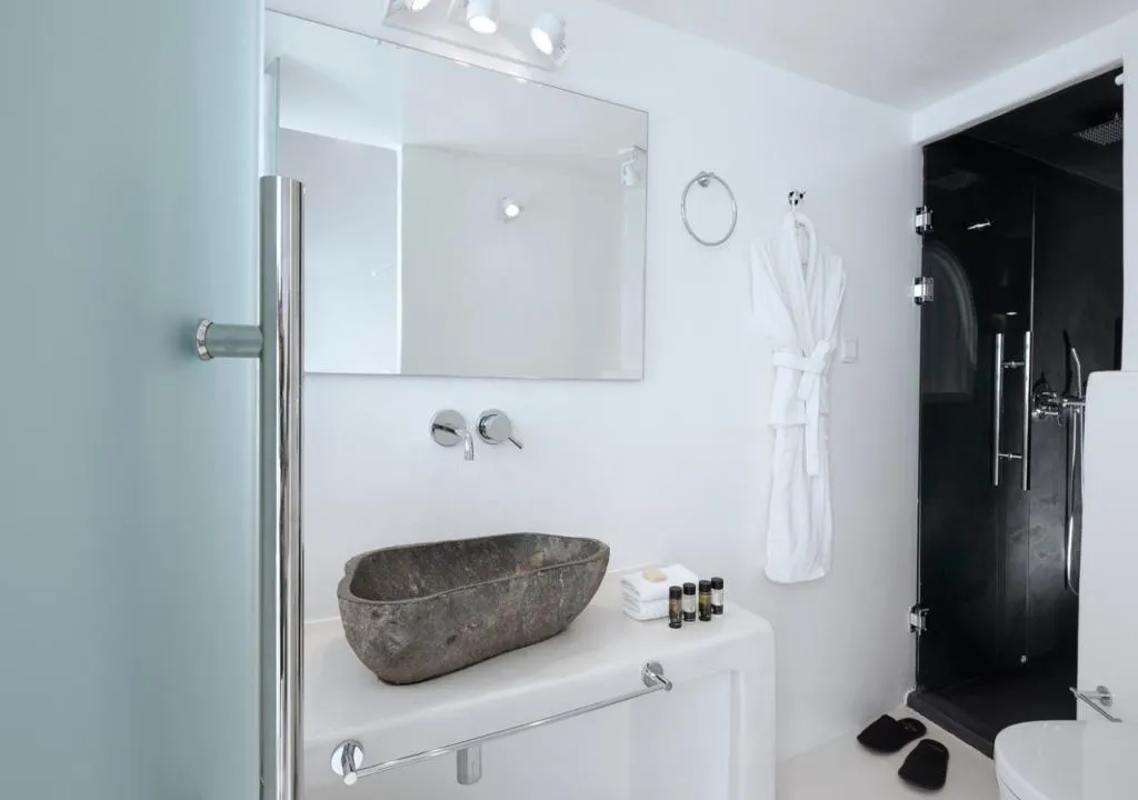 JUNIOR SUITE SEA VIEW WITH PRIVATE POOL Room, Infinity Suites & Dana Villas, Santorini