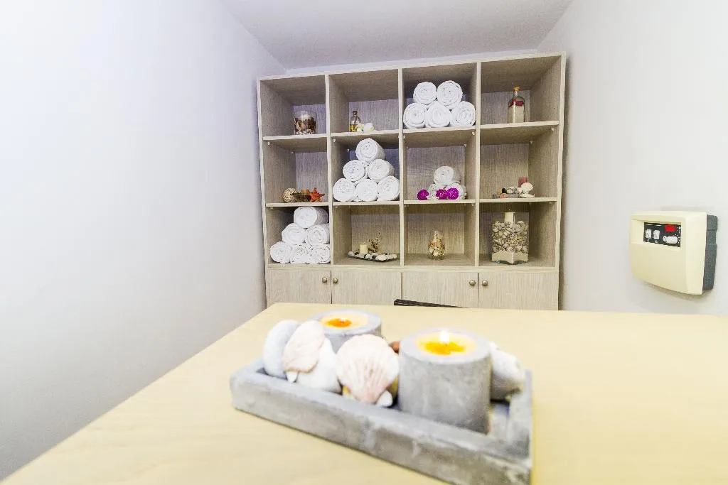 Sports and Entertainment, Eix Alcudia Hotel +18, Majorca