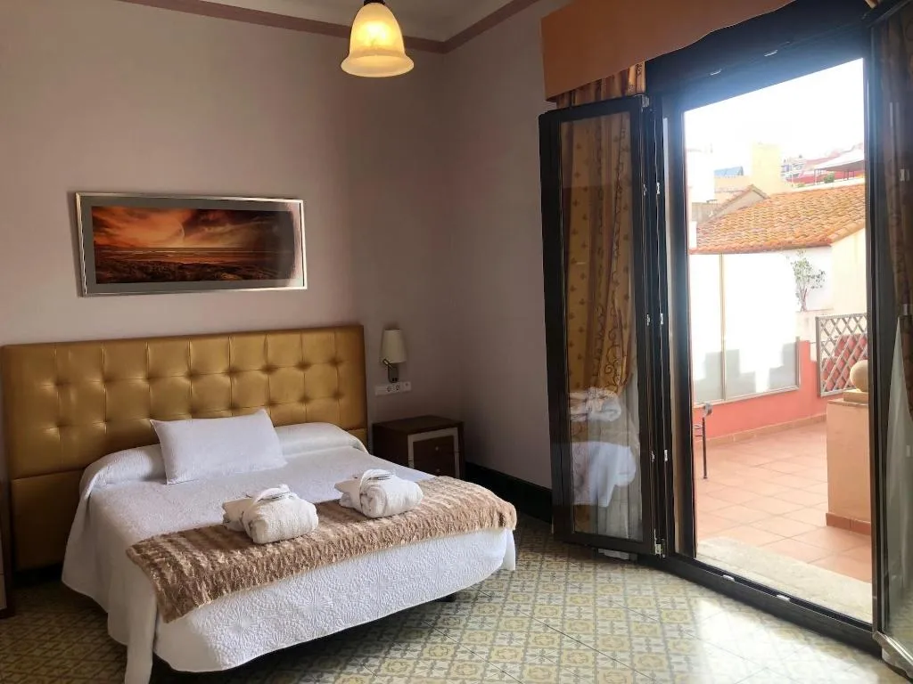 Room, Hotel Llar De Capitans, Barcelona