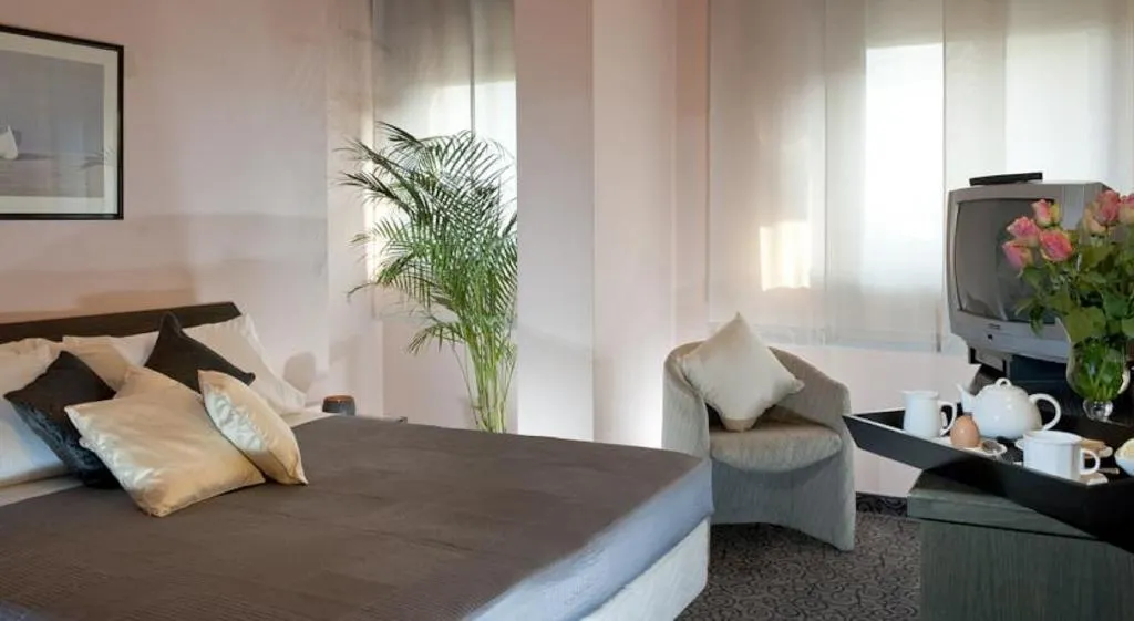 TWIN CLASSIC Room, Hotel Comtur, Milan