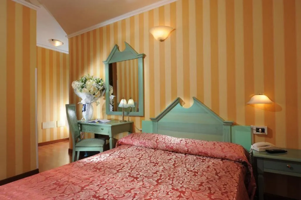DOUBLE ECONOMY Room, Tintoretto Hotel, Venice