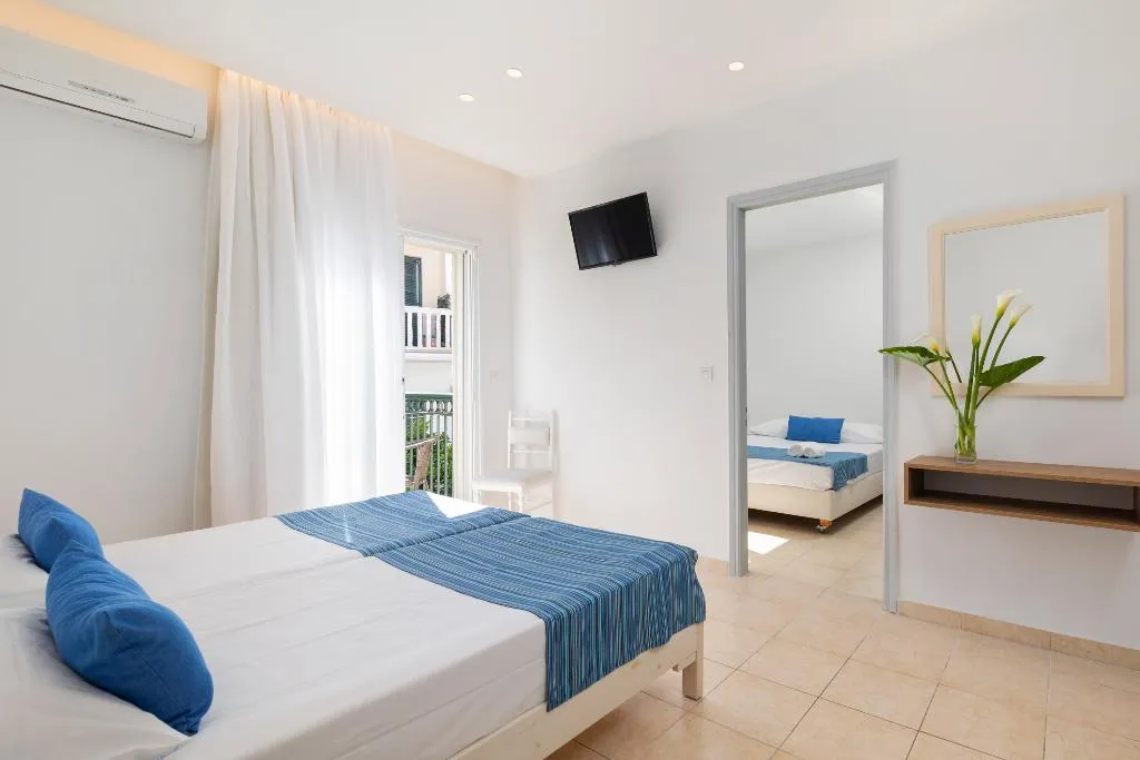 Room, Bella Vista Beach Hotel & Studios, Corfu