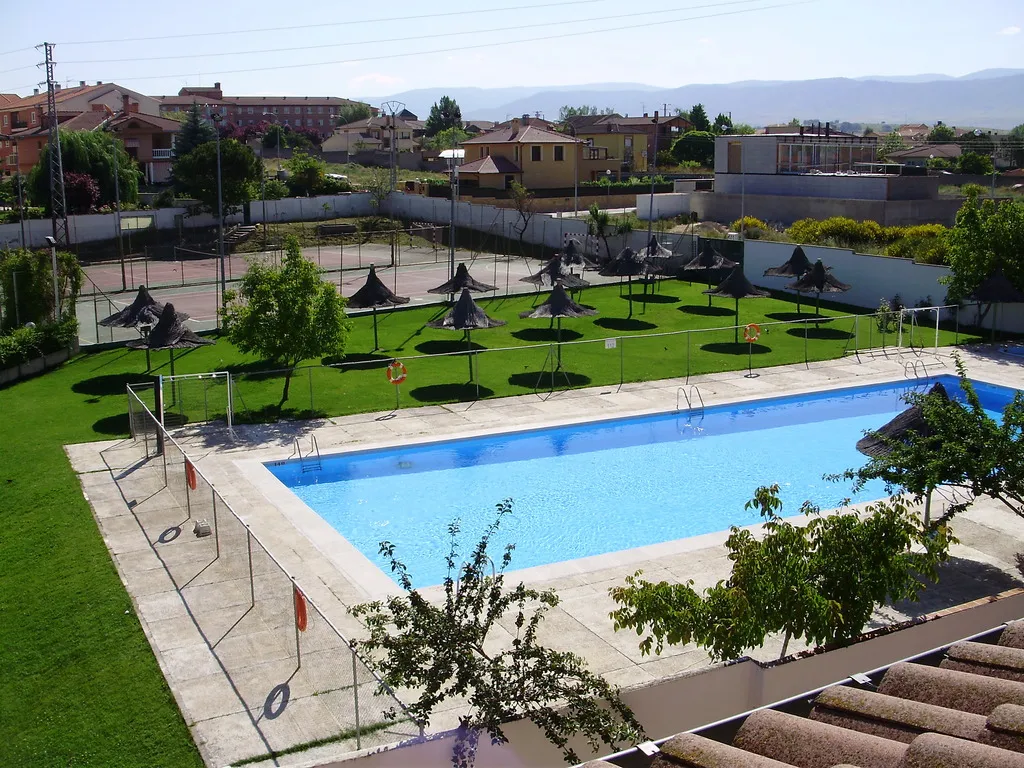 Pool, Puerta De Segovia, Madrid