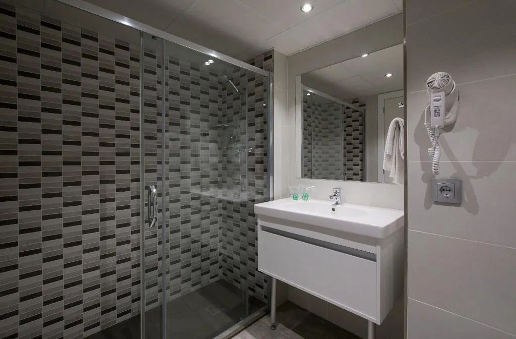 DOUBLE SINGLE USE STANDARD Room, Medplaya Monterrey, Costa Brava