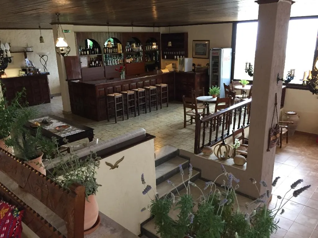 Bar, Blue Sky Hotel, Crete