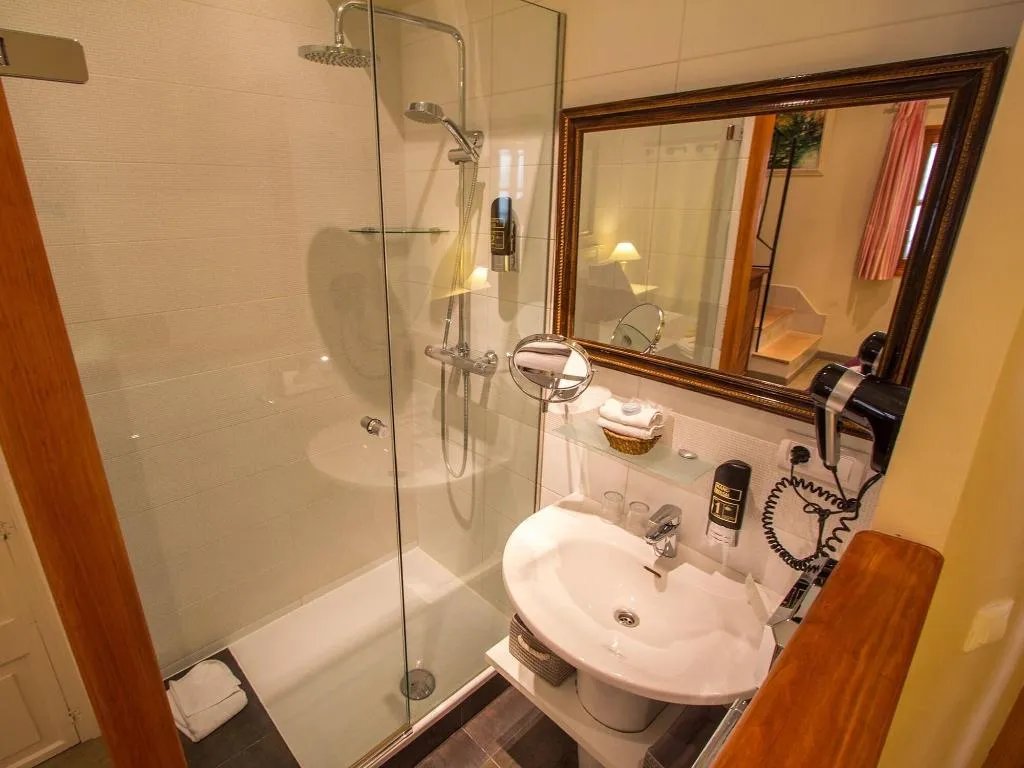 Room, Can Abril, Majorca