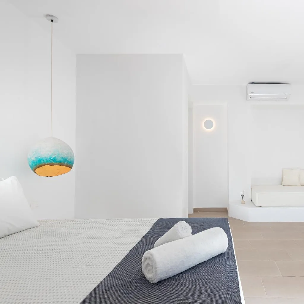DOUBLE DELUXE Room, Voca Hotel & Suites, Santorini