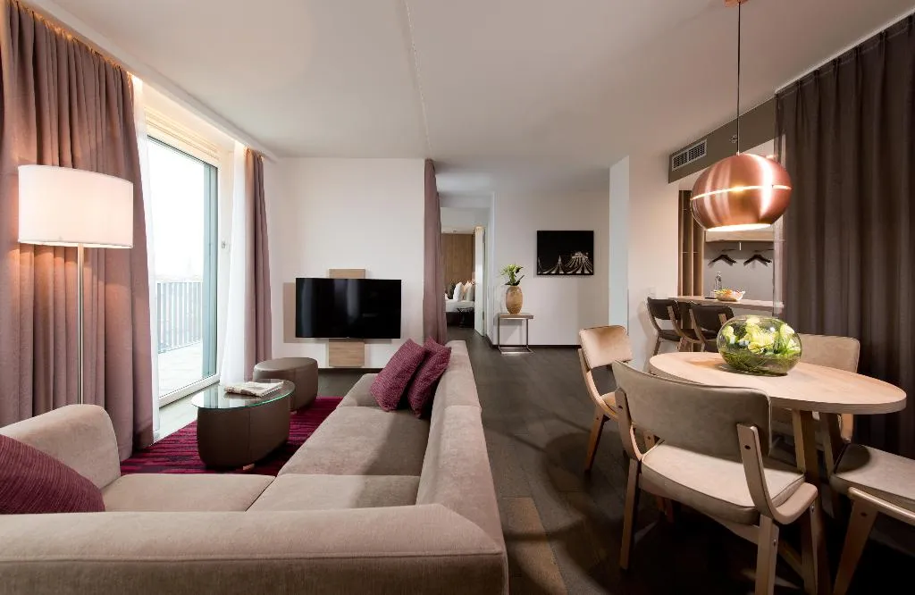 Room, Leonardo Hotel Berlin Mitte, Berlin