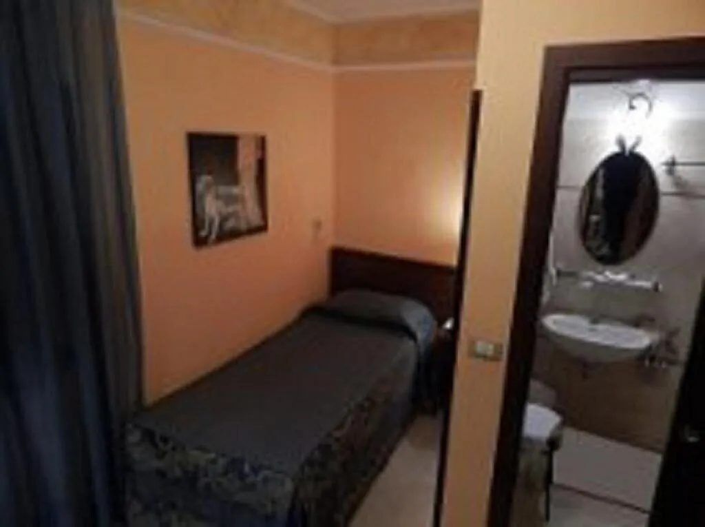 Room, B&B Degli Amici, Rome