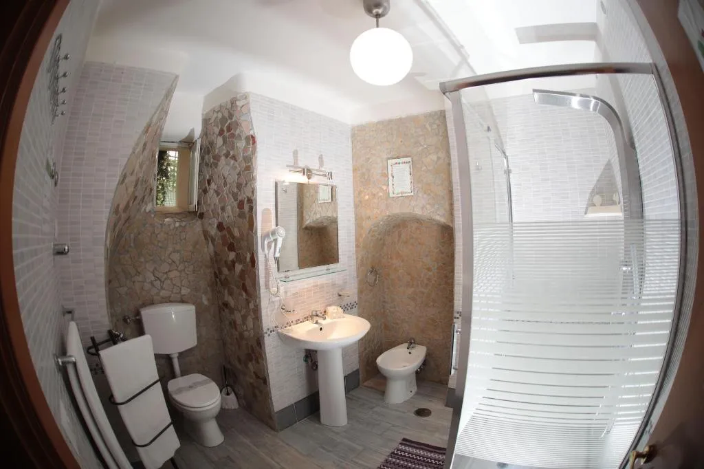 Room, Residence Confalone, Naples