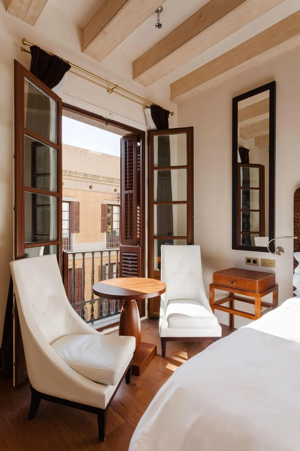 DOUBLE KING SIZE BED Room, Do: Placa Reial, Barcelona