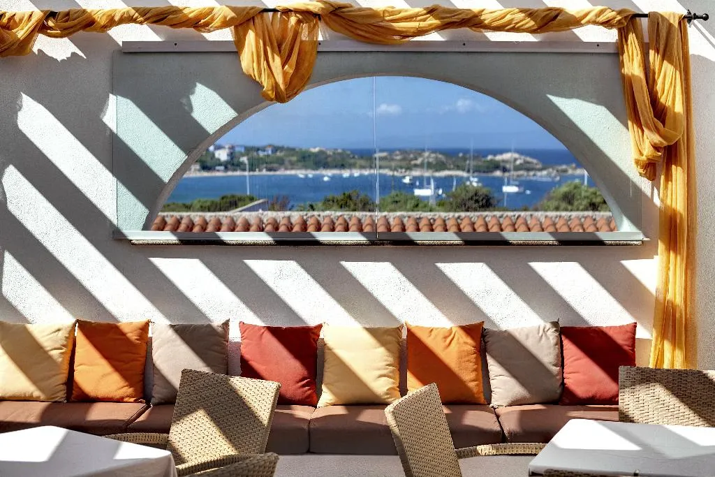 Terrace, Colonna Grand Hotel Capo Testa, Olbia