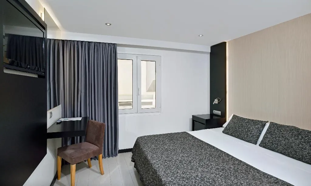 TRIPLE STANDARD Room, Hispania, Majorca