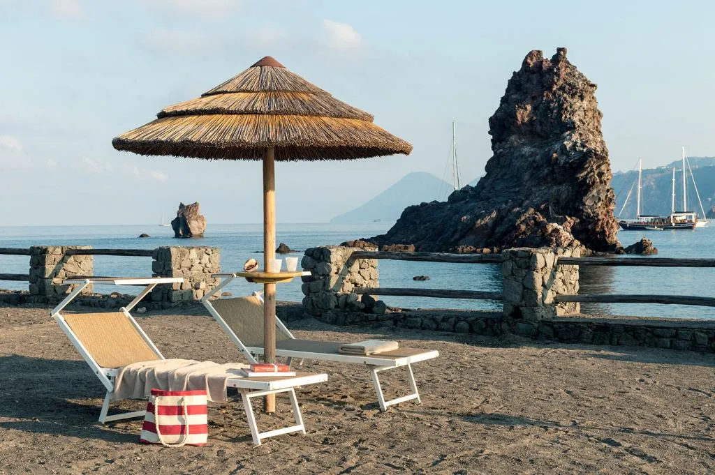 Beach, Hotiday Vulcano Porto, Palermo