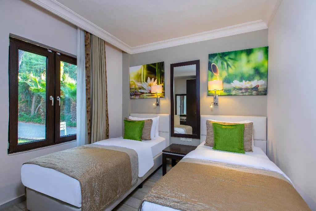 SUITE SUPERIOR CAPACITY 4 Room, Marmaris Bay Resort Adult Only 16+, Dalaman