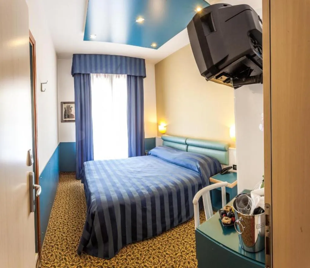 DOUBLE CLASSIC WITH TERRACE Room, Christian, Venice