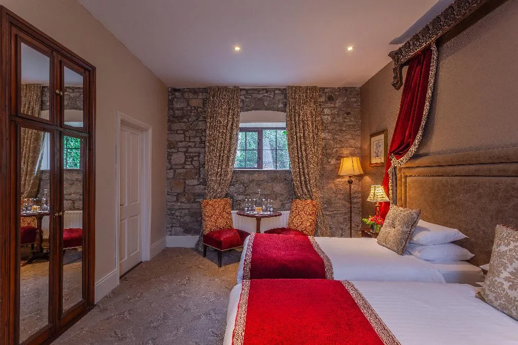 TWIN STANDARD Room, Cabra Castle Hotel, Dublin