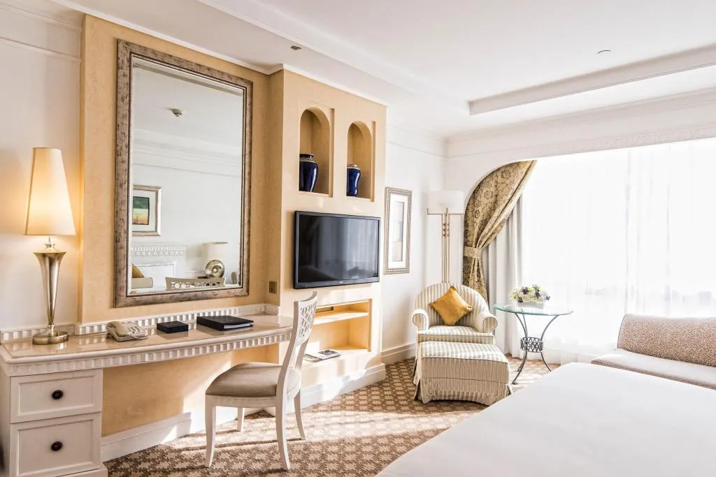Room, Habtoor Grand Resort, Autograph Collection, Dubai