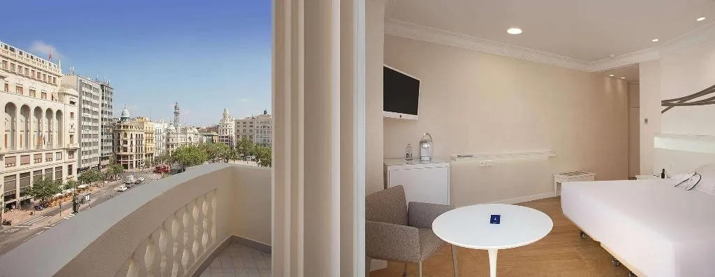 Room PREMIUM WITH VIEWS Room, Melia Plaza, Valencia