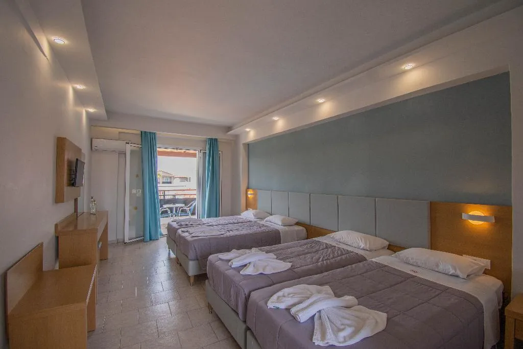FAMILY ROOM SUPERIOR WITH BALCONY Room, Dennys Inn, Zante