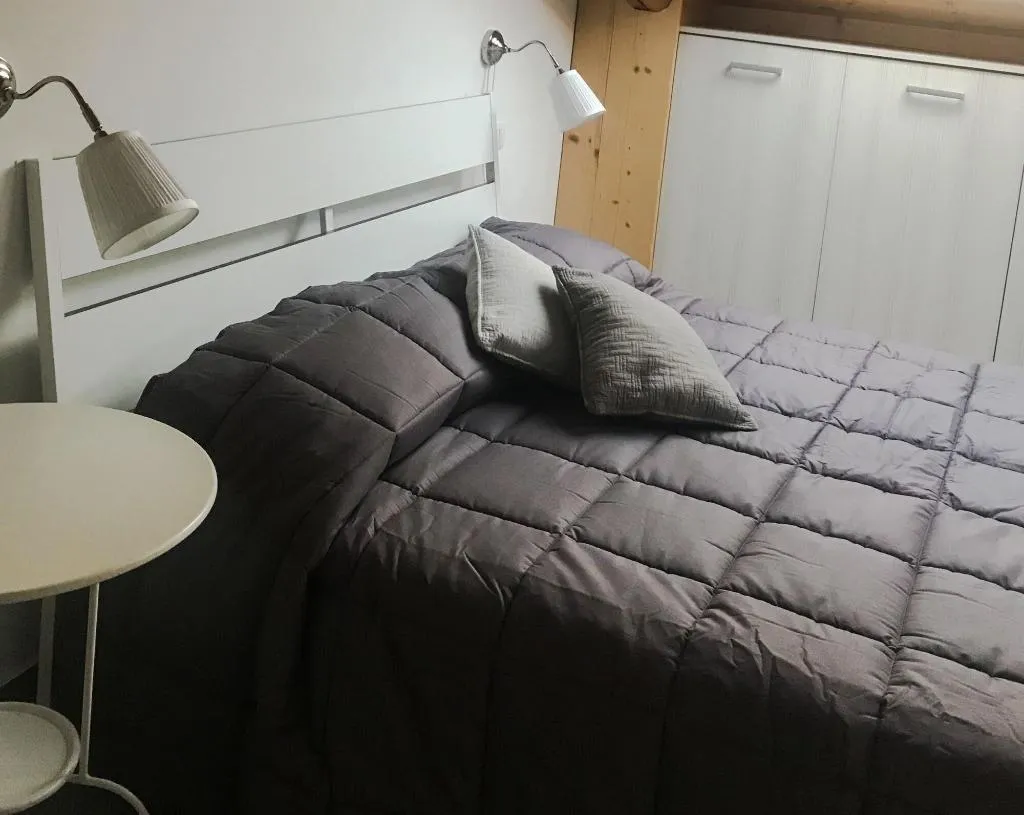Room, Na Bona Nuttata, Naples