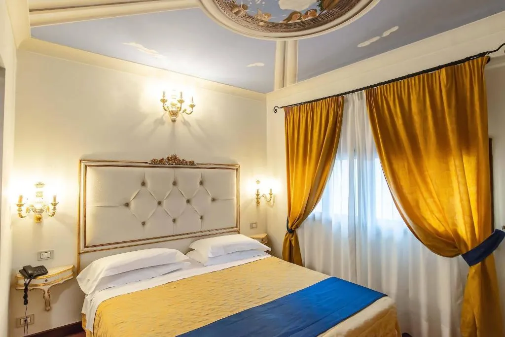 DOUBLE ONE BED Room, Porta Faenza, Florence