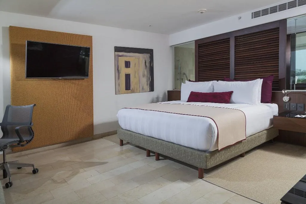 SUITE DELUXE Room, InterContinental Presidente Cancun Resort, Cancun Area