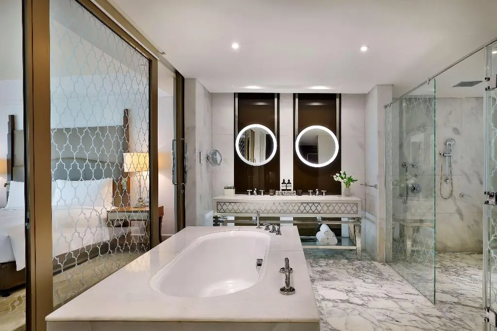 SUITE DELUXE SEA VIEW Room, Waldorf Astoria Dubai Palm Jumeirah, Dubai