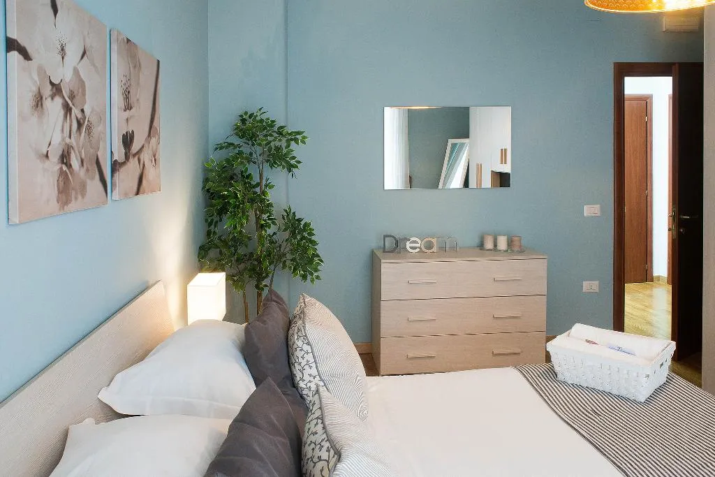 APARTMENT CAPACITY 4 Room, Residenza Flegrea, Naples