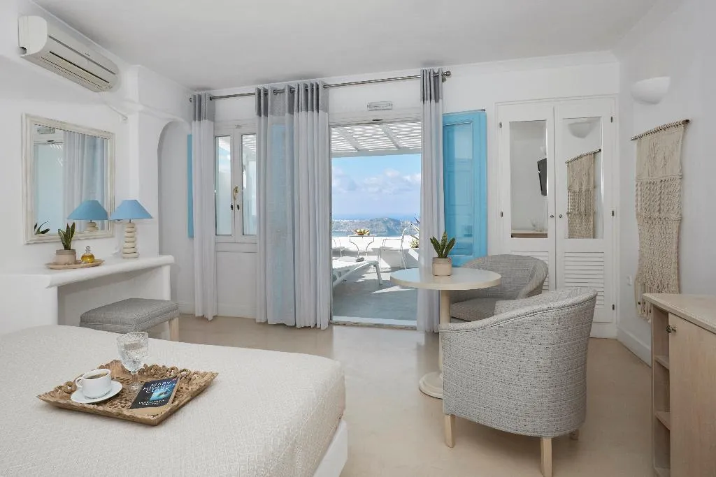 JUNIOR SUITE STANDARD Room, Andromeda Villas, Santorini