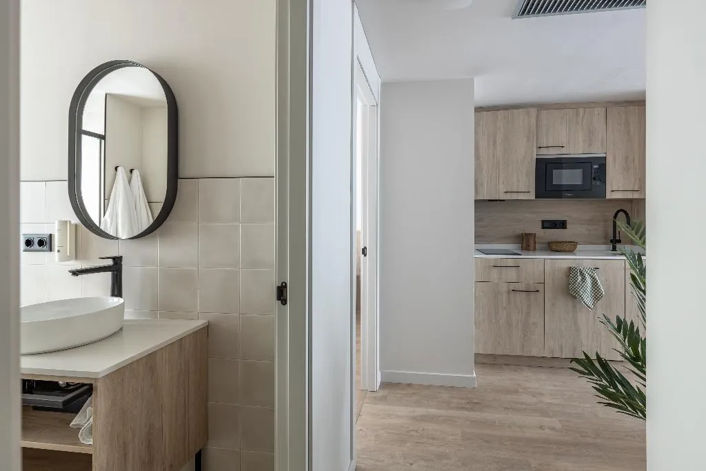 APARTMENT TWO BEDROOMS Room, Libere Madrid Chamberi, Madrid