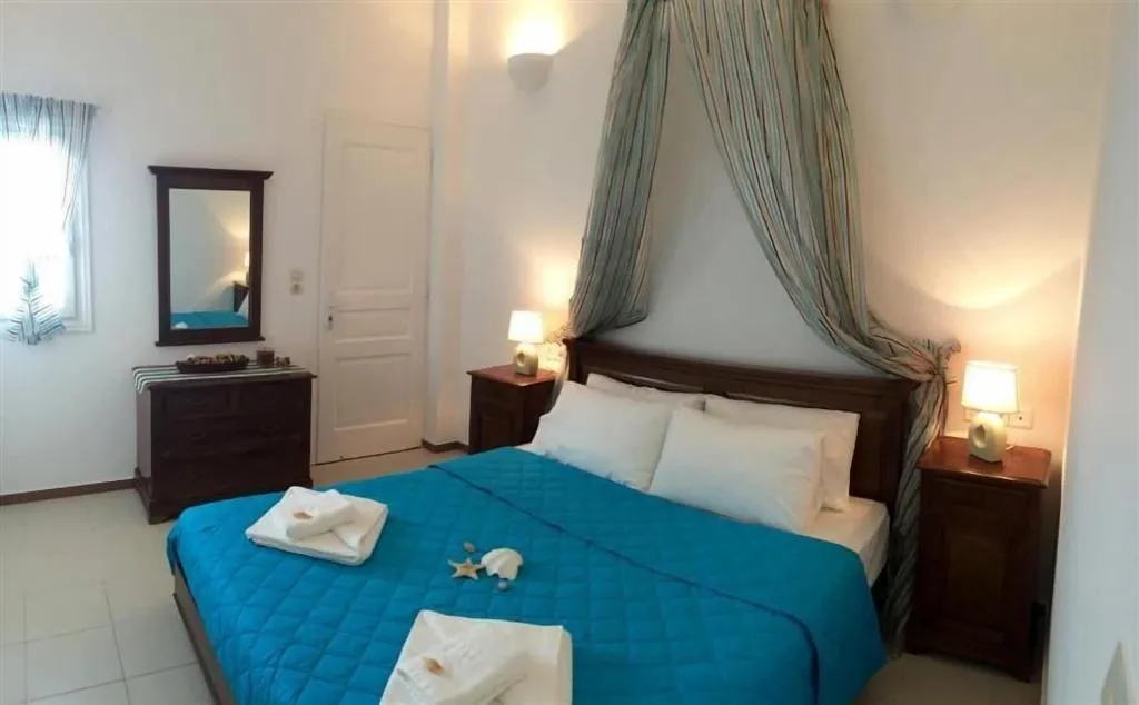Room, Cultural House, Santorini