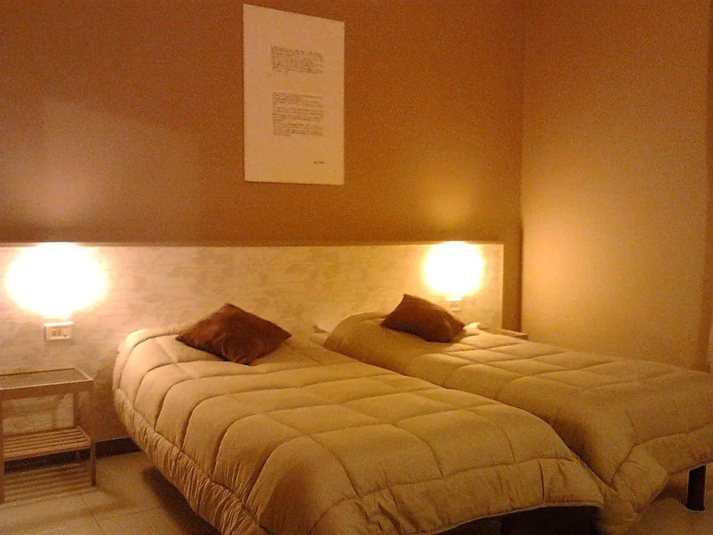 Room, Bert Hotel, Milan