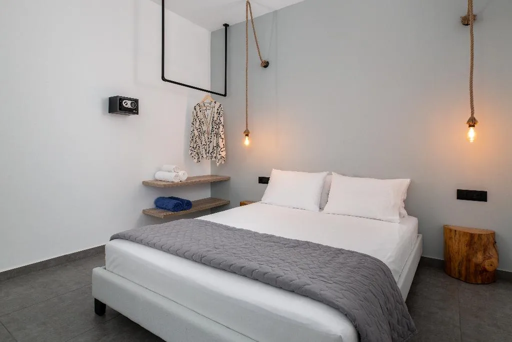 VILLA SIX BEDROOMS WITH MORE THAN THREE BATHROOMS Room, Southrock Villas, Rhodes
