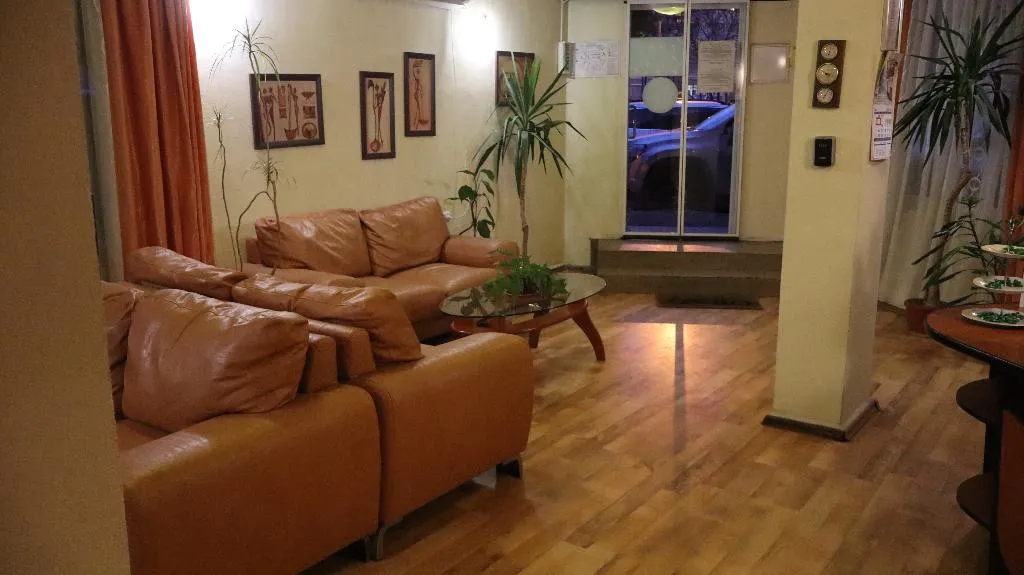 Lobby, Palitra, Varna