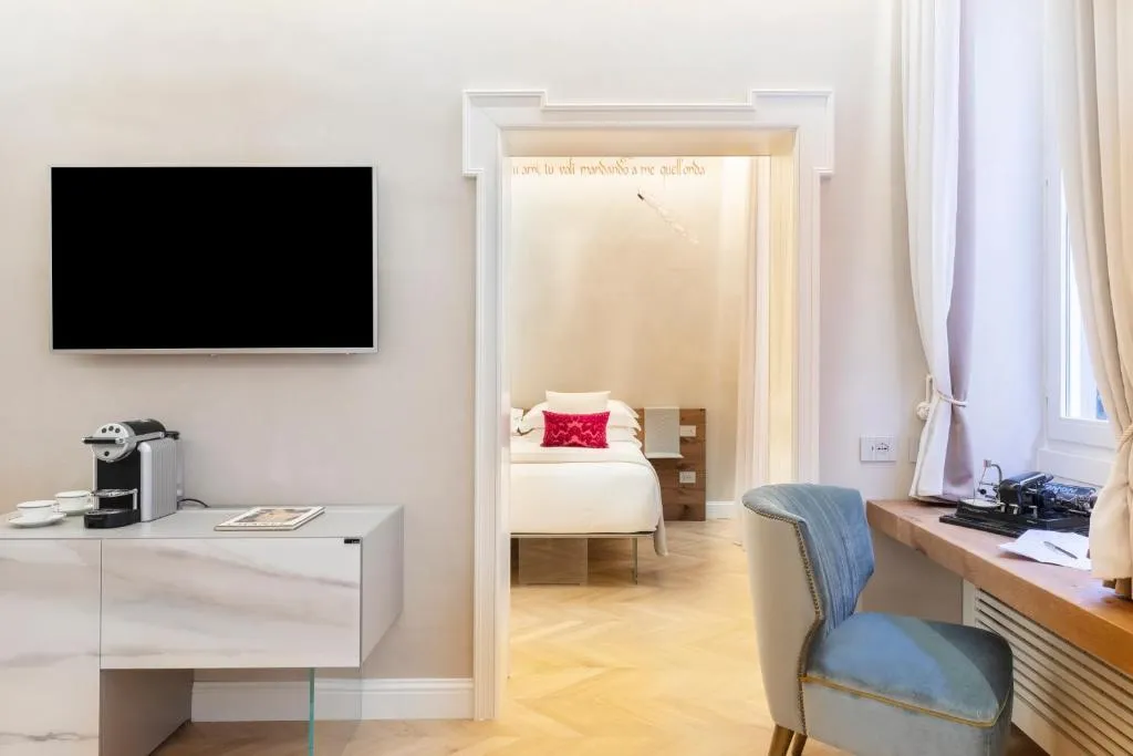 SUITE CAPACITY 3 Room, Poesis Experience Hotel, Rome
