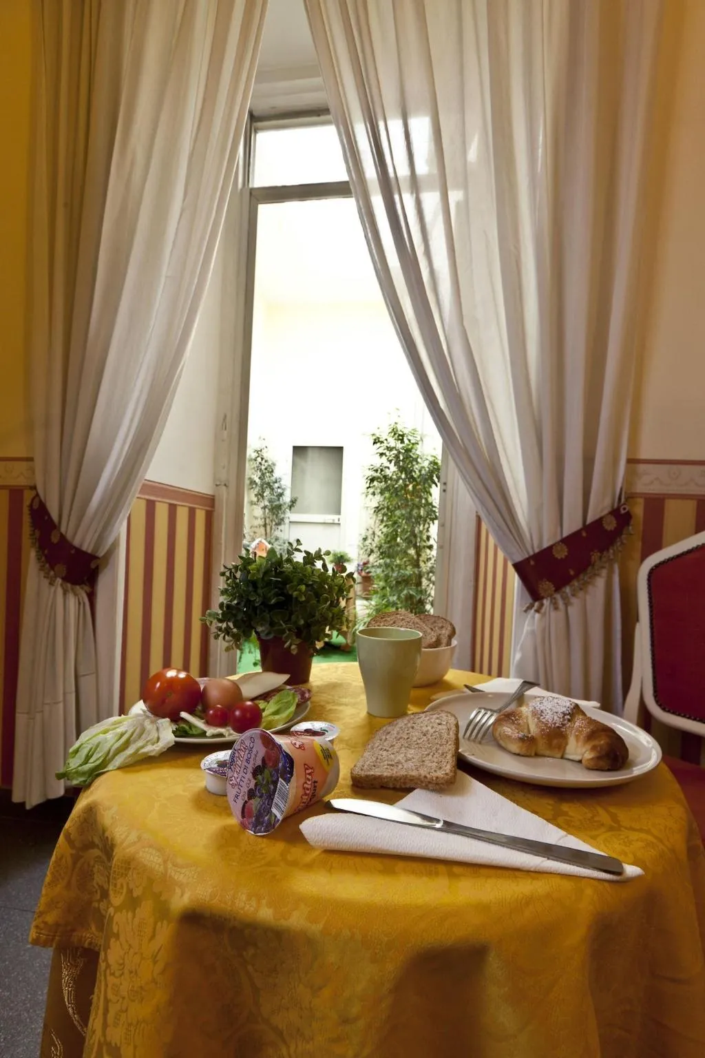 Restaurant, Medinaples, Naples