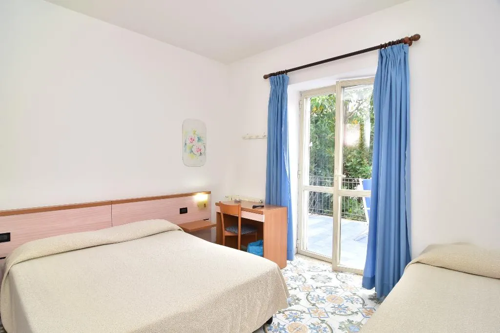 TRIPLE STANDARD Room, Hotel Oriente - Beach & Spa, Naples