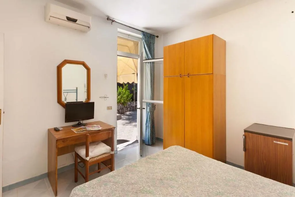 DOUBLE ANNEX Room, Hotel Villa  Lubrense Sorrento, Naples
