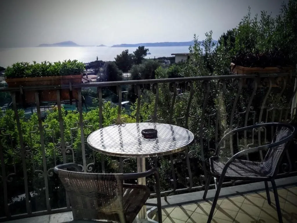 Room, Villa Patrizia Bb, Naples